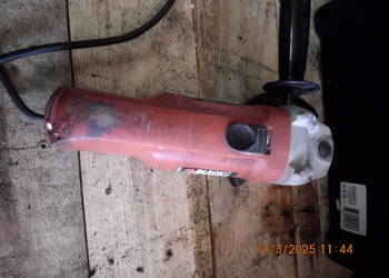 Szlifierka kątowa Black& Decker