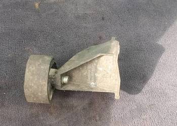 Łapa Skrzyni 8D0 399 113 AB Z Poduszką Audi A4 B5 (a-4)