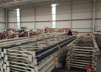 Regał regały magazynowe paletowe przemysłowe hala magazyn Mecalux H400cm