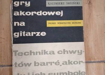 Studium gry akordowej na gitarze