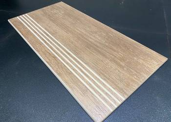 Drewnopodobne płytki na schody ZŁOTY DĄB 30x60