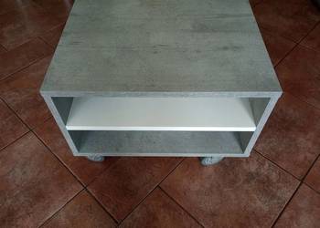 Stolik kawowy z półką