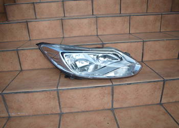 Ford Focus Mk3 lampa prawa przód (zwykła) 2011 - 2015r (europa)