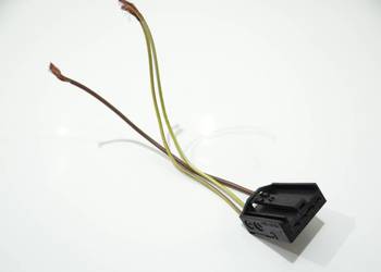 KOSTKA WTYCZKA LAMPY TYŁ W KLAPĘ BMW X1 E84 LCI 6984746