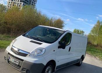 Opel vivaro 2.5 L2H1 long klima doinwestowany