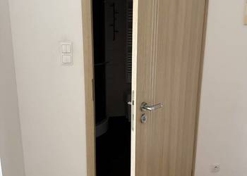 drzwi wewnętrzne łazienkowe 80 prawe wraz z ościeżnicą jak nowe