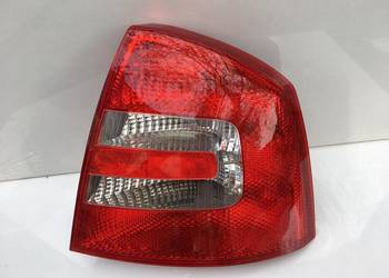 SKODA OCTAVIA 2 PRAWA LAMPA TYŁ