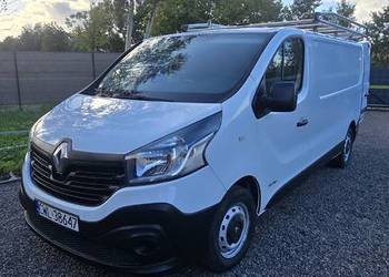 Renault Trafic z bagaznikiem dachowym