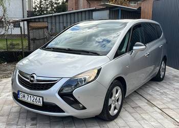 Opel Zafira  * 7 - osobowy * navi * panorama * 