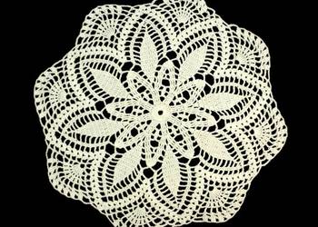 Serwetka szydełkowa 28cm (S161)