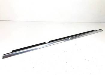 LISTWA ZGARNIAJĄCA TYŁ PRAWY MERCEDES X204