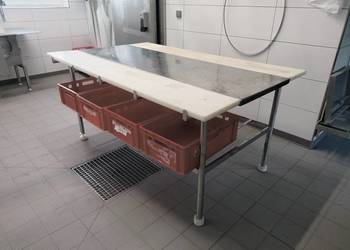 Stół nierdzewny roboczy rozbiorowy pod nadziewarke masarnia