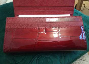 Portfel damski skórzany w kolorze bordo