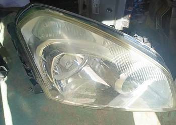 Uszkodzona lampa przednia nissan Qashqai j10 xsenon