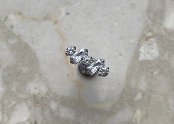 Kolczyk Labret Tytan z Cyrkoniami Fala Kryształki 4 mm x 9 mm, 8 mm (16G)