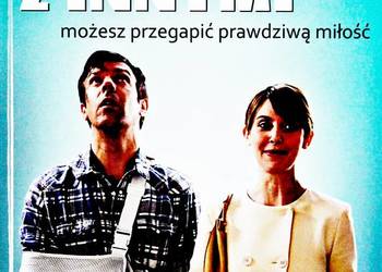 SYPIAJĄC Z INNYMI   ALISON BRIE  ( DVD + KS )
