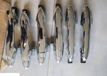 Honda hr-v II 2017- klamka przód lewa lub prawa cena za s... Honda hr-v II 2017- klamka przód lewa lub prawa cena za s...