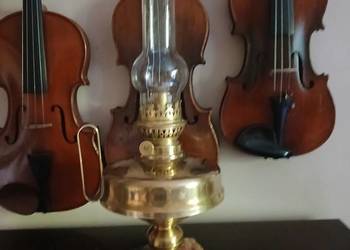 Mosiezna lampa naftowa