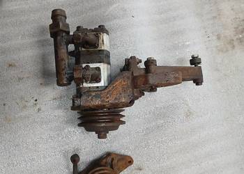 Pompa hydrauliczna dwusekcyjna z napędem pasowym
