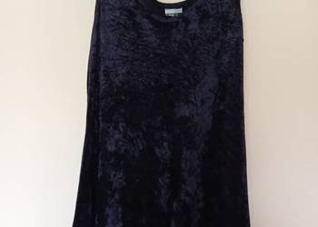 Aksamitna sukienka marki TAMMY