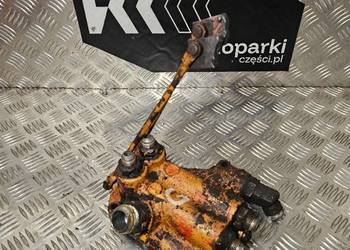 Zawór sterujący stabilizatorami Case 480, 580D, 580G, 680H