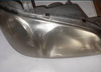 lampa przód prawa Kia Carnival I