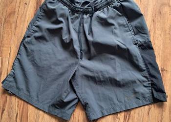 chłopięce spodenki nike na wzrost 170 cm (s) stan bdb raz założone