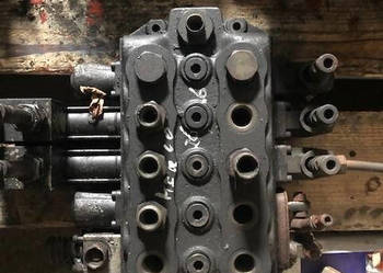 Merlo Rozdzielacz Hydrauliczny
