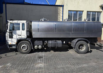 Samochód do przewozu mleka VOLVO FL 220 (12 800 L)