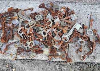 Stare klucze do drzwi surówki około 110szt