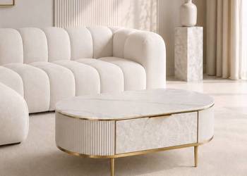 Kremowy stolik kawowy glamour Champion z muszlami i spiekiem 122x71x45