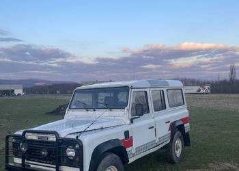 Land Rover Defender 110