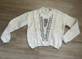 Sweter z haftem M sweter z haftem i falbankami sweter Medicine