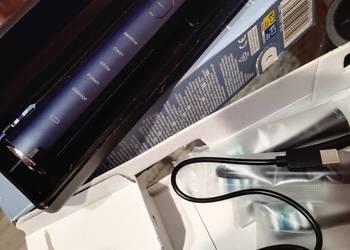 Sprzedam szczoteczkę elektryczną