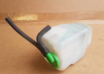 Suzuki Ignis FH 00-03 zbiornik wody wyrównawczy układu chłod Suzuki Ignis FH 00-03 zbiornik wody wyrównawczy układu chłod