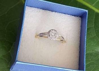 Pierścionek złoty z diamentem