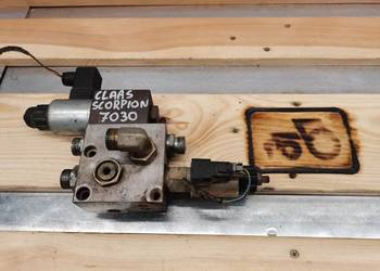 Claas Scorpion 7030 Blok zaworowy Sauer-Danfoss DCV03 2R21