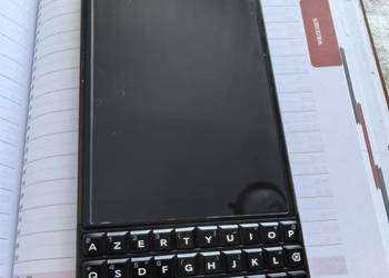 Blackberry Key2 Android 15 piękno funkcjonalność ergonomicznosc