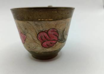 Dekoracyjny mosiężny kubek