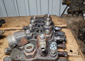 Rozdzielacz hydrauliczny New Holland Case Fiat Kobelco LB110.B, B115B i 69… Rozdzielacz hydrauliczny New Holland Case Fiat Kobelco LB110.B, B115B i 69…