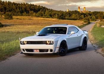 Dodge challenger 6.4