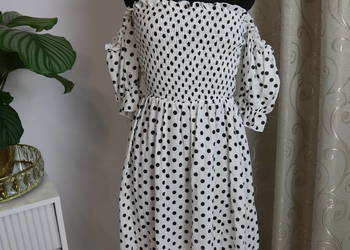 Biała sukienka hiszpanka w kropki