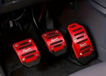 nakładki na pedały w samochodzie