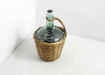 Stary szklany balon gąsior 2,1L w koszu wiklinowym z korkiem – Vintage PRL