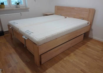 Łoże Amara Beds 160x200 drewno + szuflada + 2 x materac