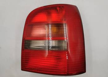 Lampa Prawy Tył Tylna Prawa Audi A4 B5 Avant 8D9945096