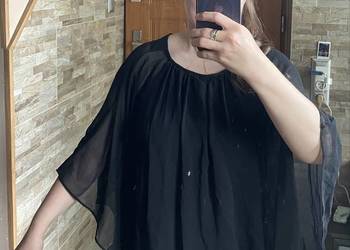 Luźna czarna bluzka z siadką