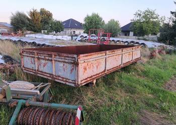 Zabudowa przyczepa z tłokiem 4.6mx2.4m wywrot 3 strony z podramówką. Burty