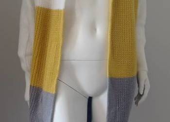 Kardigan sweter damski z kapturem Kardigan sweter damski z kapturem