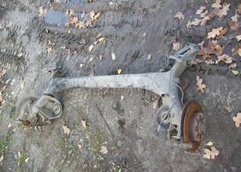 Peugeot 307 HTB Tylna belka tylne zawieszenie